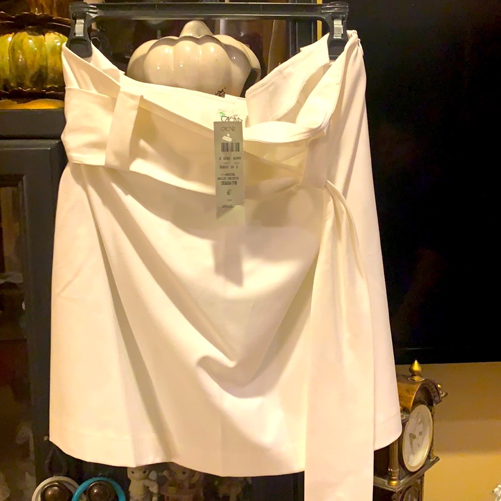 Cache mini skirt with sash NWT size 10